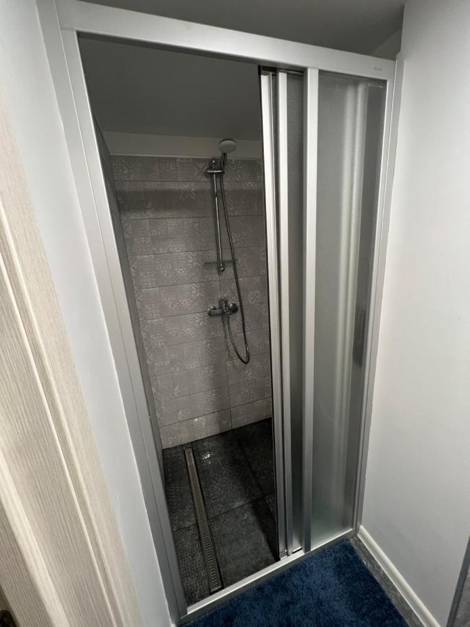 Green Apartment Riga Bagian luar foto